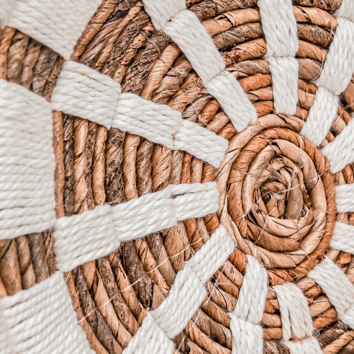 Boho Handgeweven Wanddecoratie Schalen - Wit en naturel patroon - Bananenvezel - Set van 2 - Studio Botanika