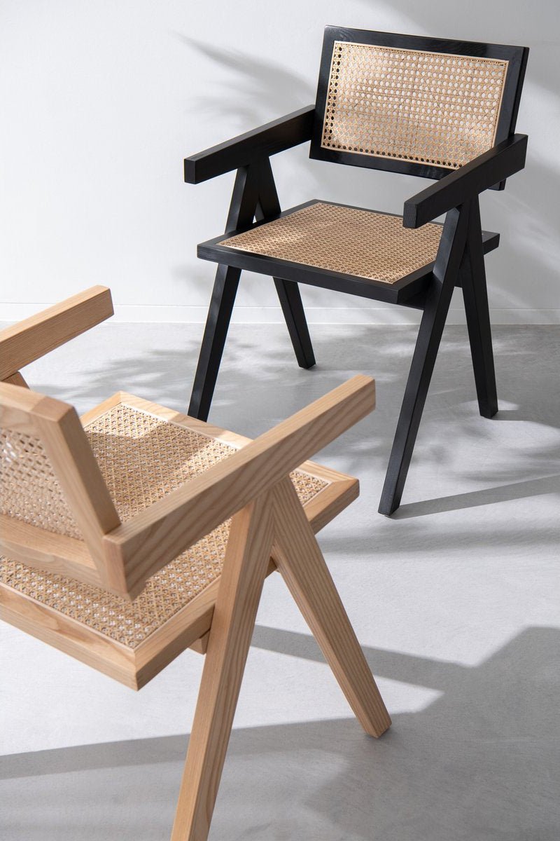 Zwarte Houten Eetkamerstoel met Rotan – Japandi Boho Stijl - Studio Botanika