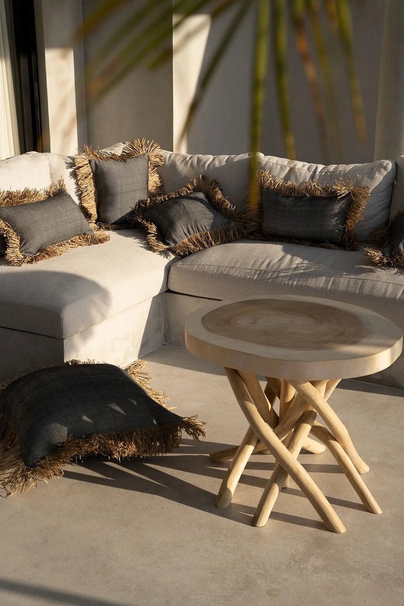 Teakhouten Ronde Tafel – Handgemaakte Tafel met Natuurlijke Boom Potenstam - Studio Botanika