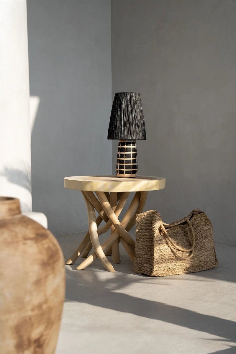 Teakhouten Ronde Tafel – Handgemaakte Tafel met Natuurlijke Boom Potenstam - Studio Botanika