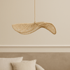 Rotan Hanglamp – Golvend Hoedvorm Design