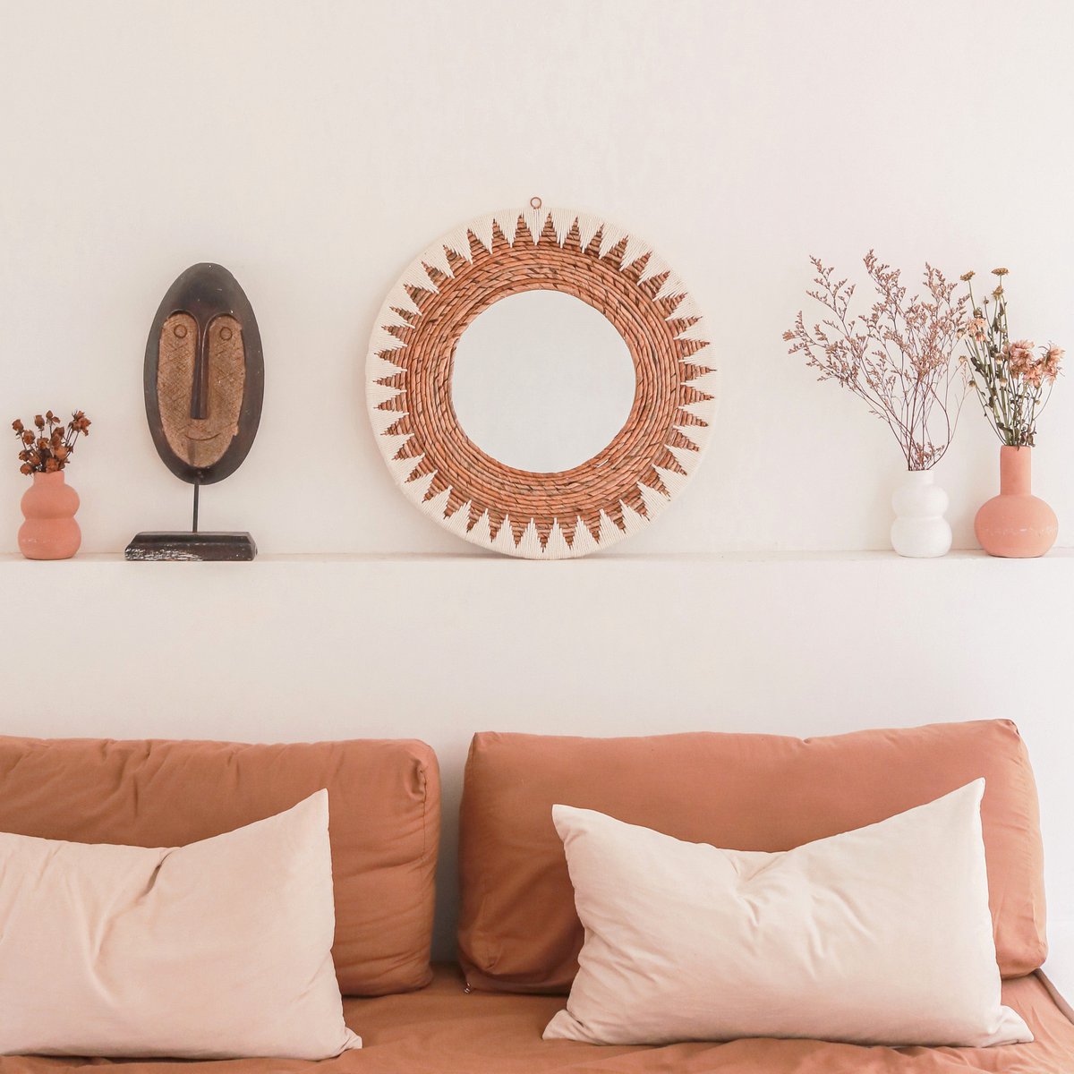 Wanddecoratie Ronde Boho spiegel met wit patroon - Handgemaakt - Studio Botanika