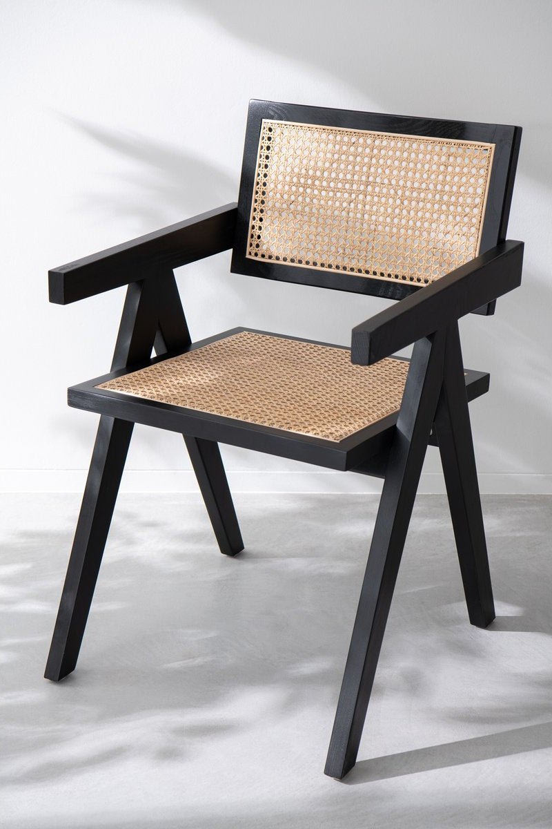 Zwarte Houten Eetkamerstoel met Rotan – Japandi Boho Stijl - Studio Botanika