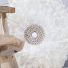 Boho Wanddecoratie Rond – Wit met Veren & Schelpen | 60x60cm - Studio Botanika