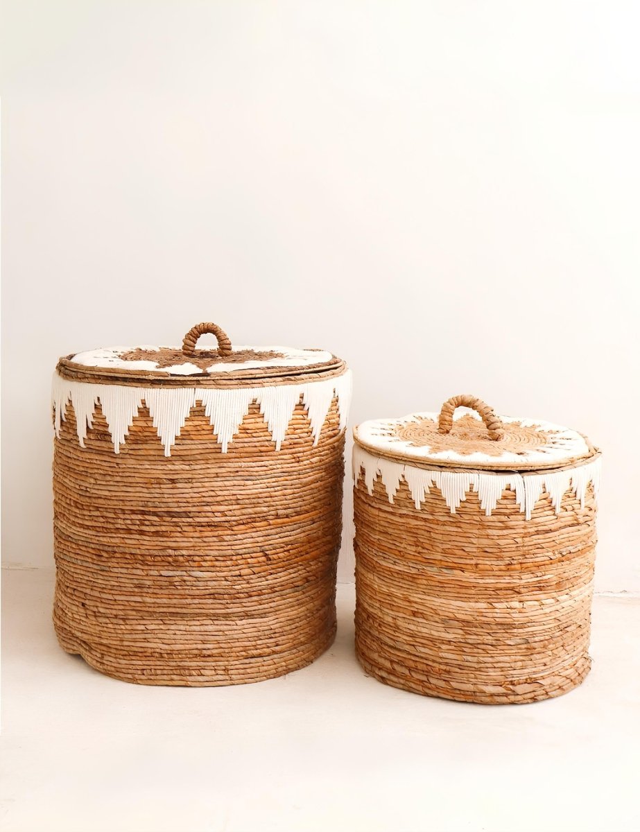 Boho Rieten Wasmand / Opbergmand met Wit Macramé