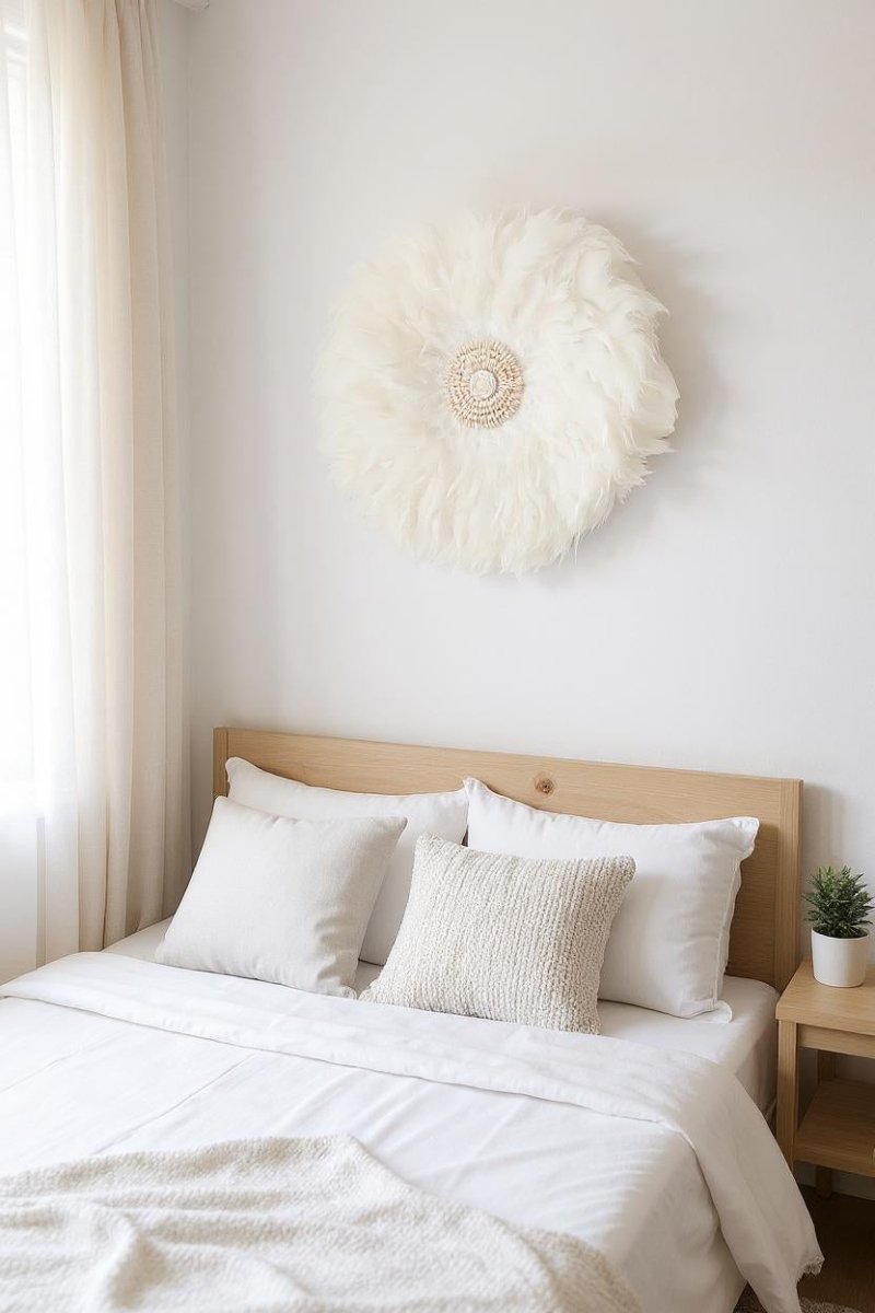 Boho Wanddecoratie Rond – Wit met Veren & Schelpen | 60x60cm - Studio Botanika