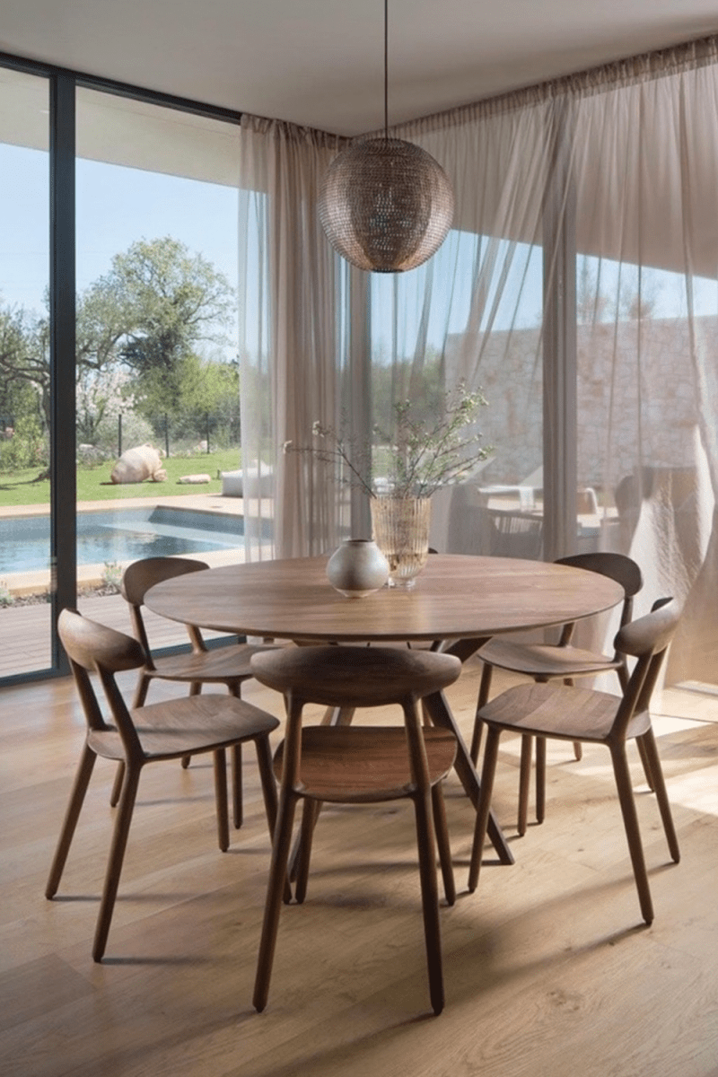 Ronde Eettafel van Massief Hout - Lakri - Studio Botanika