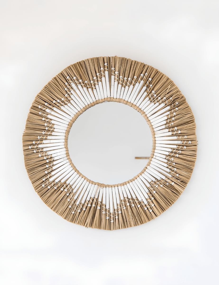 Ronde Boho Wandspiegel van Zeegras met Zonpatroon