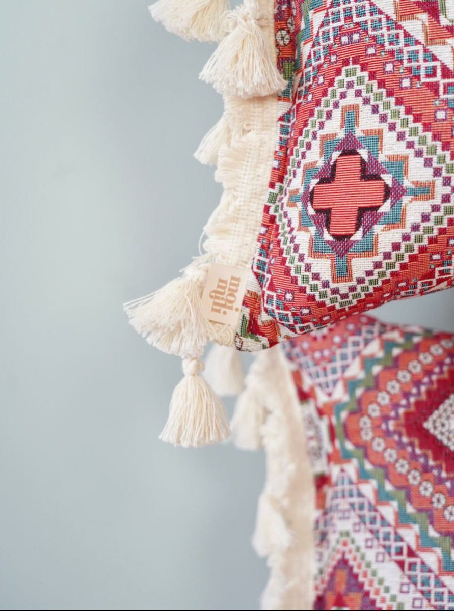 Roze Boho Sierkussen met Franjes
